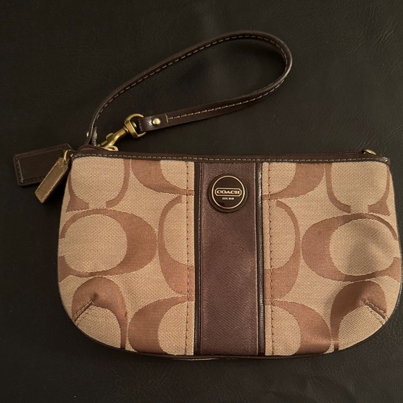 Coach Handbags - Coach Signature Tan and Brown Wristlet NWOT